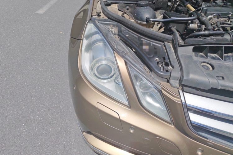 Used Mercedes-Benz E-Class 2010 E 260 CGI Coupe Right Front Headlight