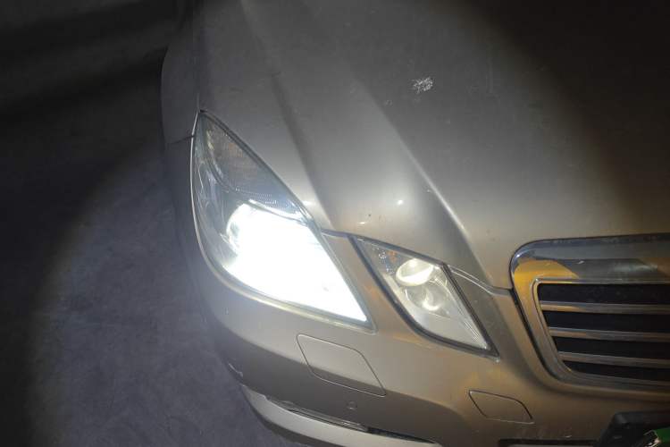 Used Mercedes-Benz E-Class 2010 E 260 CGI Fashion Model Right Front Headlight