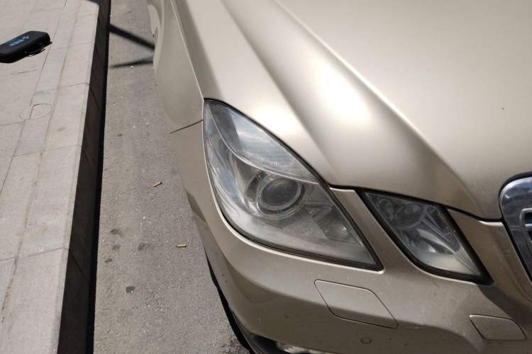 Used Mercedes-Benz E-Class 2010 E 260 L CGI Elegant Model Right Front Headlight