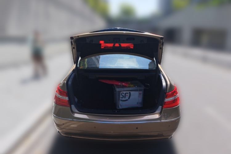Used Mercedes-Benz E-Class 2010 E 260 CGI Coupe Trunk