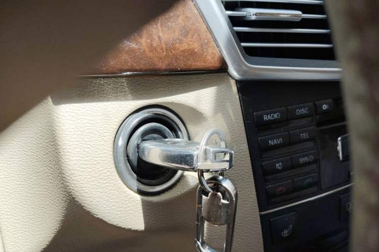 Used Mercedes-Benz E-Class 2010 E 260 L CGI Elegant Model Vehicle Key