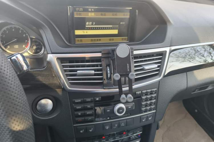 Used Mercedes-Benz E-Class 2011 E 300 L Fashion Prestige Model Audio And AC Panel