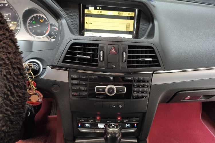 Used Mercedes-Benz E-Class 2011 E 260 CGI Coupe Audio And AC Panel