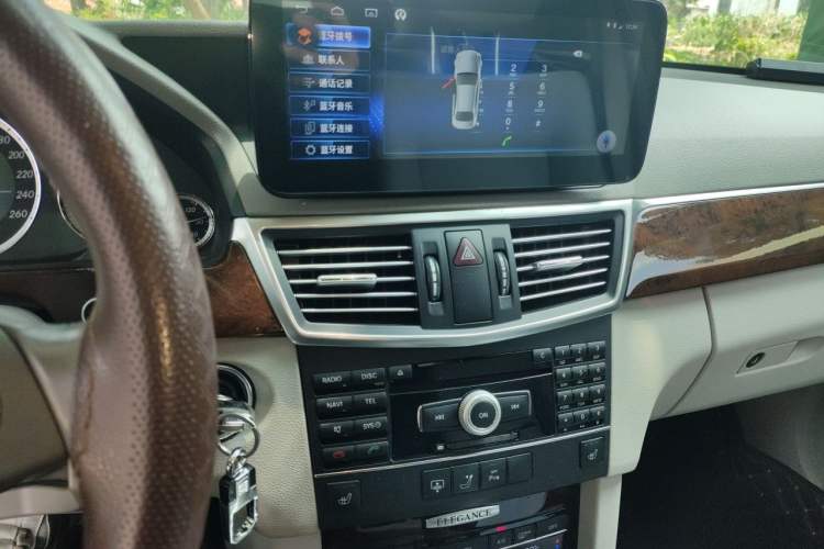 Used Mercedes-Benz E-Class 2011 E 200 L CGI Elegant Model Audio And AC Panel