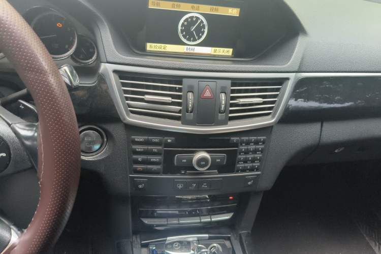 Used Mercedes-Benz E-Class 2011 E 300 L Elegant Model Audio And AC Panel