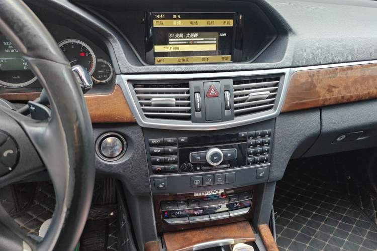 Used Mercedes-Benz E-Class 2011 E 300 L Elegant Model Audio And AC Panel