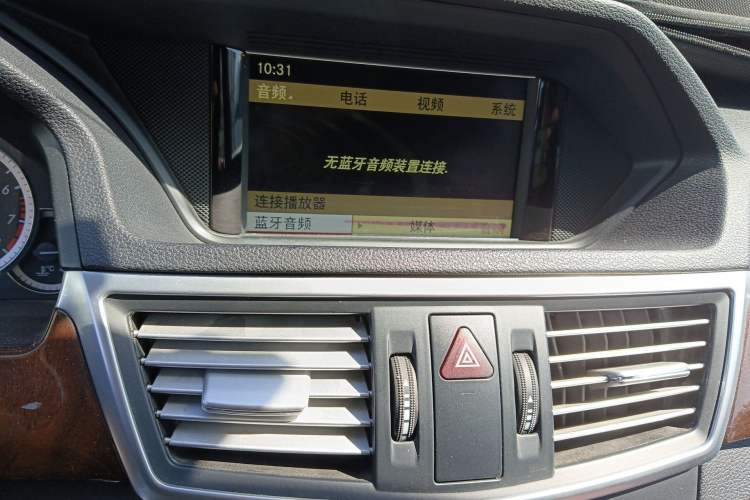 Used Mercedes-Benz E-Class 2011 E 200 L CGI Elegant Model Audio And AC Panel