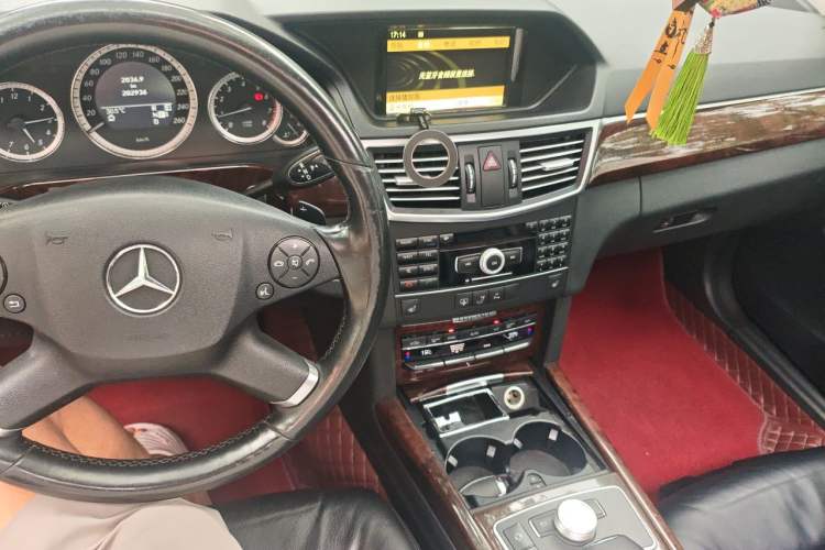 Used Mercedes-Benz E-Class 2011 E 300 L Elegant Model Audio And AC Panel