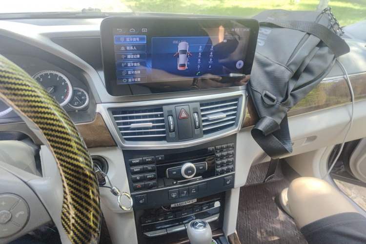 Used Mercedes-Benz E-Class 2011 E 200 L CGI Elegant Model Audio And AC Panel