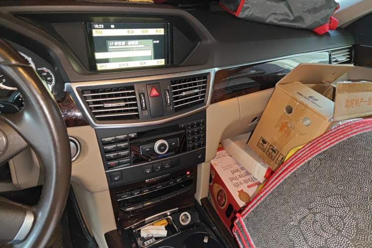 Used Mercedes-Benz E-Class 2011 E 300 L Elegant Model Audio And AC Panel