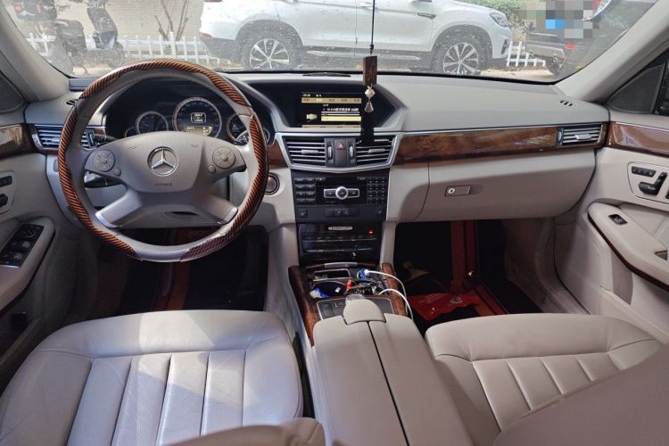 Used Mercedes-Benz E-Class 2011 E 300 L Elegant Model Center Console