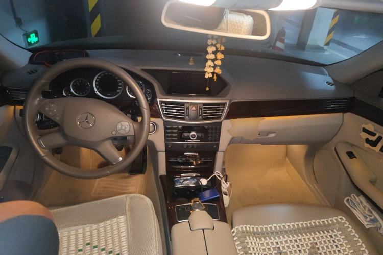 Used Mercedes-Benz E-Class 2011 E 300 L Elegant Model Center Console
