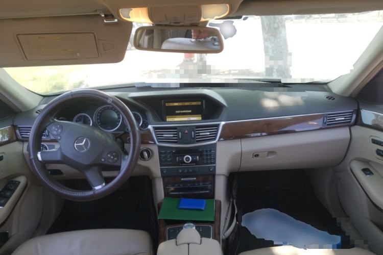 Used Mercedes-Benz E-Class 2011 E 300 L Elegant Model Center Console