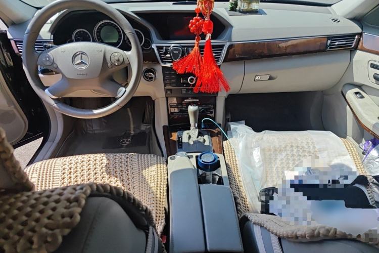 Used Mercedes-Benz E-Class 2011 E 200 L CGI Elegant Model Center Console