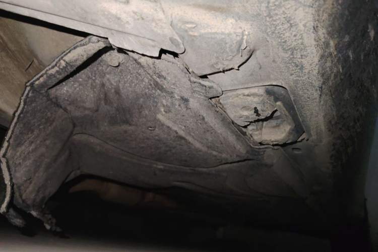 Used Mercedes-Benz E-Class 2011 E 260 L CGI Fashion Model Chassis Front Left