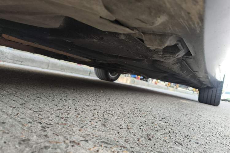Used Mercedes-Benz E-Class 2011 E 300 L Elegant Model Chassis Front Left