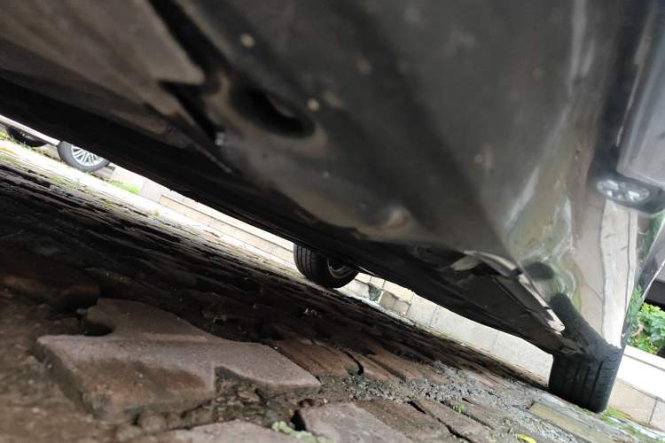 Used Mercedes-Benz E-Class 2011 E 260 L CGI Fashion Model Chassis Front Left