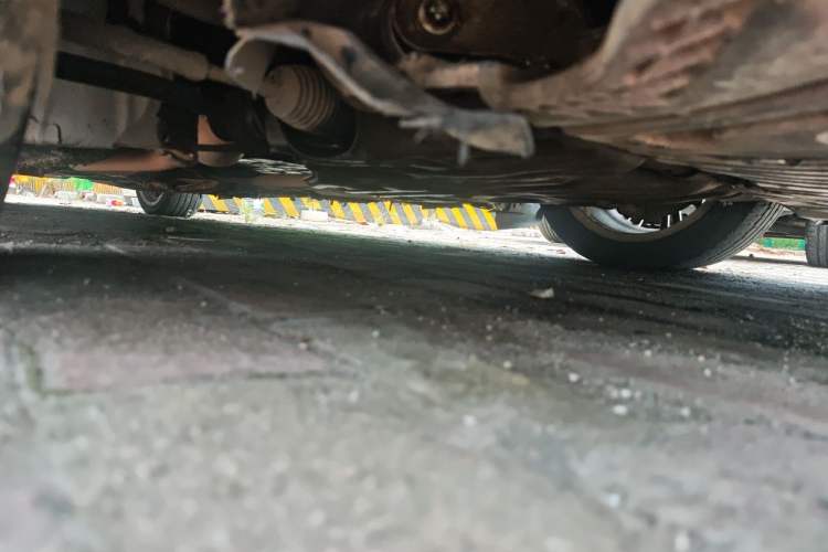 Used Mercedes-Benz E-Class 2011 E 200 L CGI Elegant Model Chassis Front Right