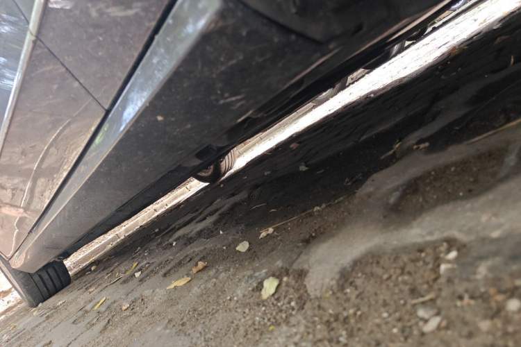 Used Mercedes-Benz E-Class 2011 E 300 L Elegant Model Chassis Front Right
