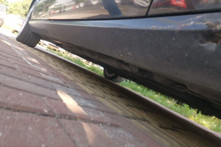 Used Mercedes-Benz E-Class 2011 E 300 L Elegant Model Chassis Front Right
