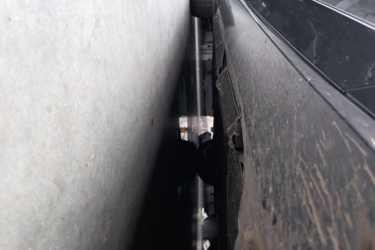 Used Mercedes-Benz E-Class 2011 E 300 L Elegant Model Chassis Front Right