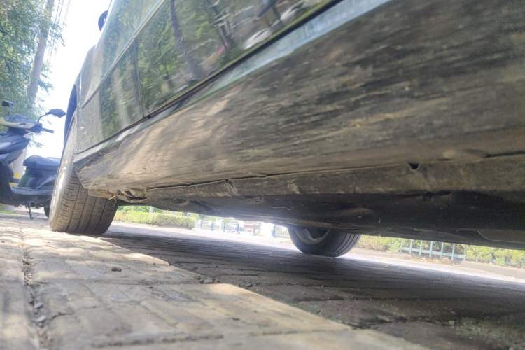 Used Mercedes-Benz E-Class 2011 E 200 L CGI Elegant Model Chassis Front Right