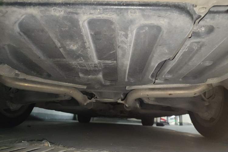 Used Mercedes-Benz E-Class 2011 E 300 L Elegant Model Chassis Rear