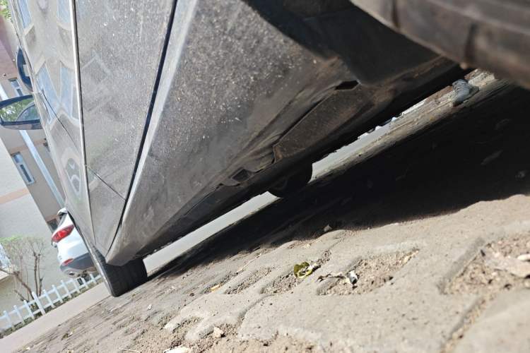 Used Mercedes-Benz E-Class 2011 E 300 L Elegant Model Chassis Rear Left
