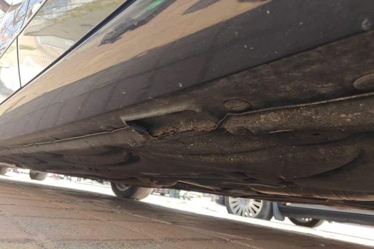 Used Mercedes-Benz E-Class 2011 E 300 L Elegant Model Chassis Rear Left