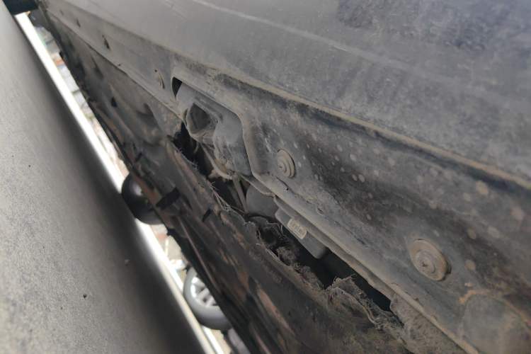Used Mercedes-Benz E-Class 2011 E 300 L Fashion Prestige Model Chassis Rear Left
