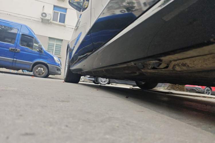 Used Mercedes-Benz E-Class 2011 E 300 L Elegant Model Chassis Rear Left