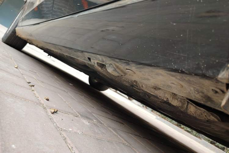 Used Mercedes-Benz E-Class 2011 E 300 L Elegant Model Chassis Rear Left