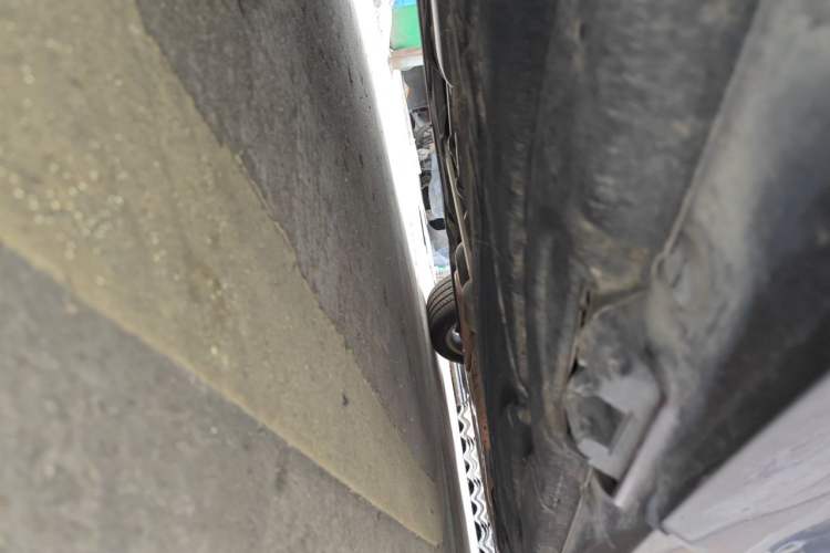 Used Mercedes-Benz E-Class 2011 E 300 L Elegant Model Chassis Rear Right