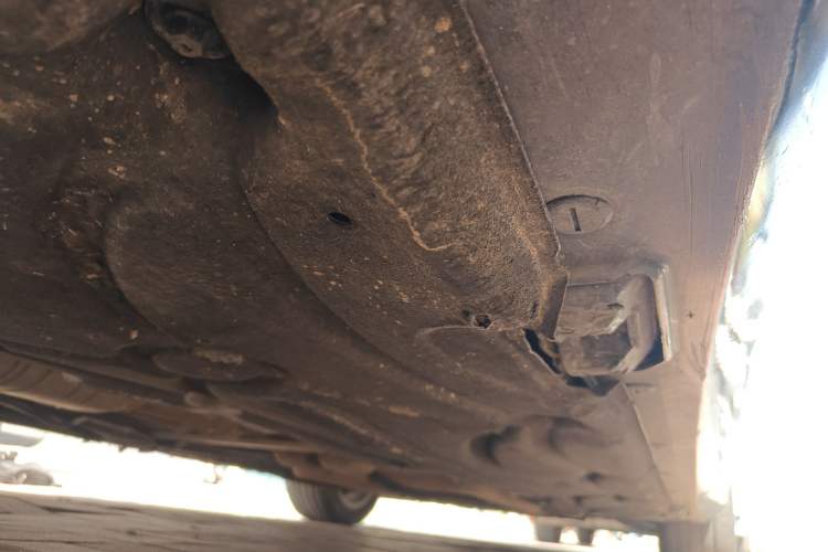 Used Mercedes-Benz E-Class 2011 E 300 L Elegant Model Chassis Rear Right