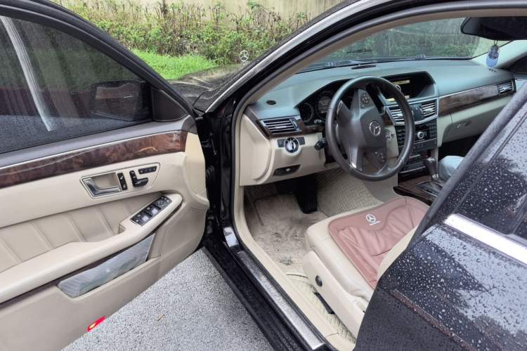 Used Mercedes-Benz E-Class 2011 E 200 L CGI Elegant Model Driver Seat