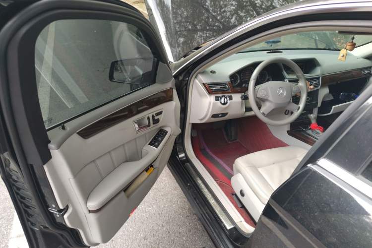 Used Mercedes-Benz E-Class 2011 E 200 L CGI Elegant Model Driver Seat