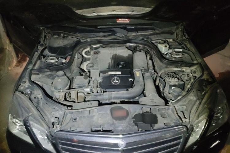 Used Mercedes-Benz E-Class 2011 E 260 L CGI Fashion Model Engine Bay