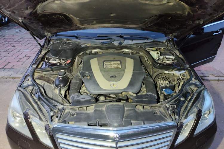 Used Mercedes-Benz E-Class 2011 E 300 L Elegant Model Engine Bay