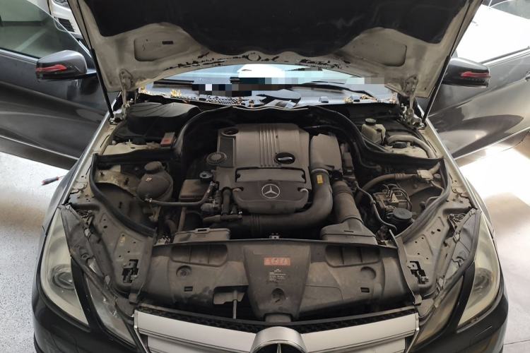 Used Mercedes-Benz E-Class 2011 E 260 CGI Coupe Engine Bay