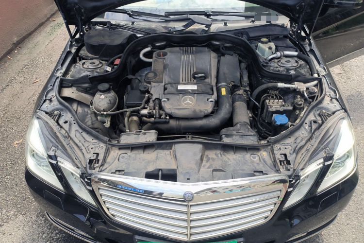 Used Mercedes-Benz E-Class 2011 E 200 L CGI Elegant Model Engine Bay