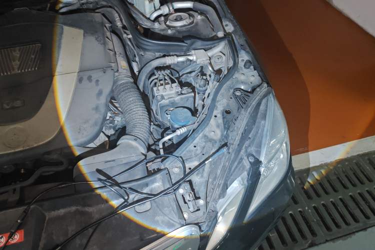 Used Mercedes-Benz E-Class 2011 E 300 L Elegant Model Engine Bay Left