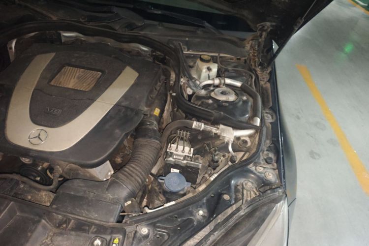 Used Mercedes-Benz E-Class 2011 E 300 L Elegant Model Engine Bay Left
