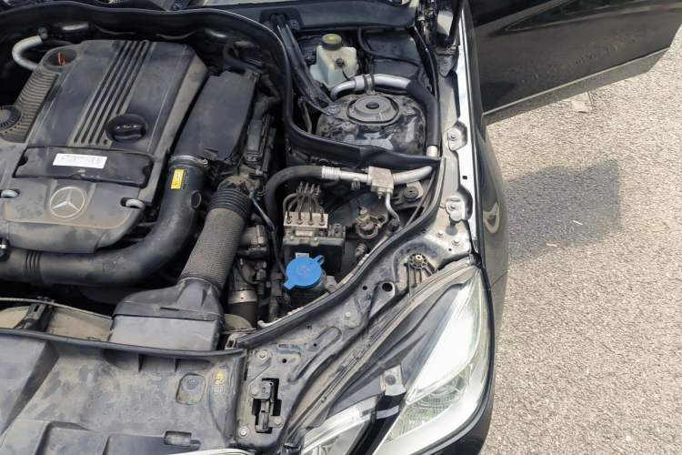 Used Mercedes-Benz E-Class 2011 E 200 L CGI Elegant Model Engine Bay Left