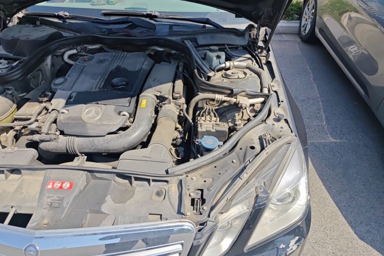 Used Mercedes-Benz E-Class 2011 E 200 L CGI Elegant Model Engine Bay Left