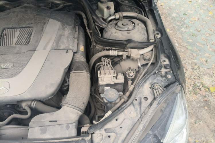 Used Mercedes-Benz E-Class 2011 E 300 L Elegant Model Engine Bay Left