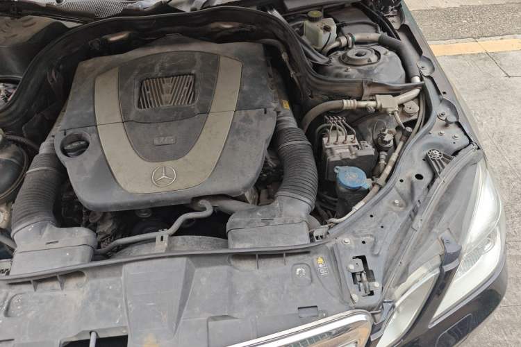 Used Mercedes-Benz E-Class 2011 E 300 L Elegant Model Engine Bay Left