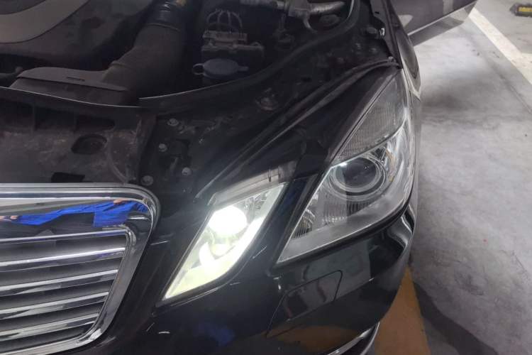 Used Mercedes-Benz E-Class 2011 E 300 L Elegant Model Engine Bay Left