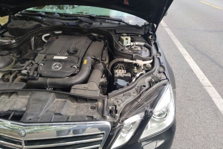 Used Mercedes-Benz E-Class 2011 E 200 L CGI Elegant Model Engine Bay Left