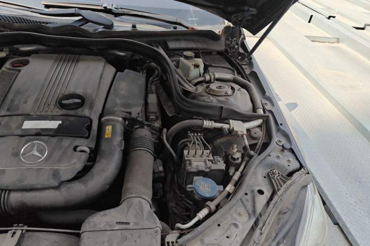 Used Mercedes-Benz E-Class 2011 E 200 L CGI Elegant Model Engine Bay Left