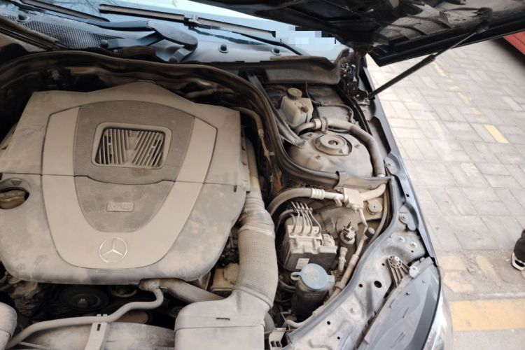 Used Mercedes-Benz E-Class 2011 E 300 L Elegant Model Engine Bay Left